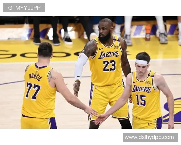 曝詹姆斯从未考虑申请交易不满湖人言论都是对手球队散布的谣言