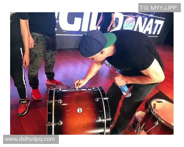 勒沃库森足球俱乐部历史与成就探析：从辉煌到挑战的全景回顾